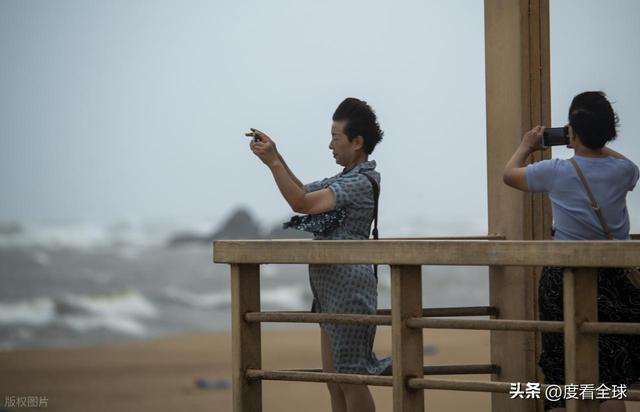 !海南暴雨狂风肆虐防护指南速存台风 “博罗依” 今夜登陆越南(图1) !海南暴雨狂风肆虐防护指南速存台风 “博罗依” 今夜登陆越南(图1)