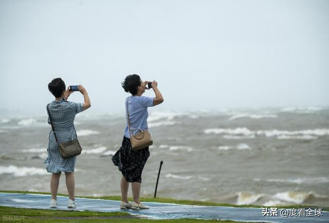!海南暴雨狂风肆虐防护指南速存台风 “博罗依” 今夜登陆越南(图9) !海南暴雨狂风肆虐防护指南速存台风 “博罗依” 今夜登陆越南(图9)
